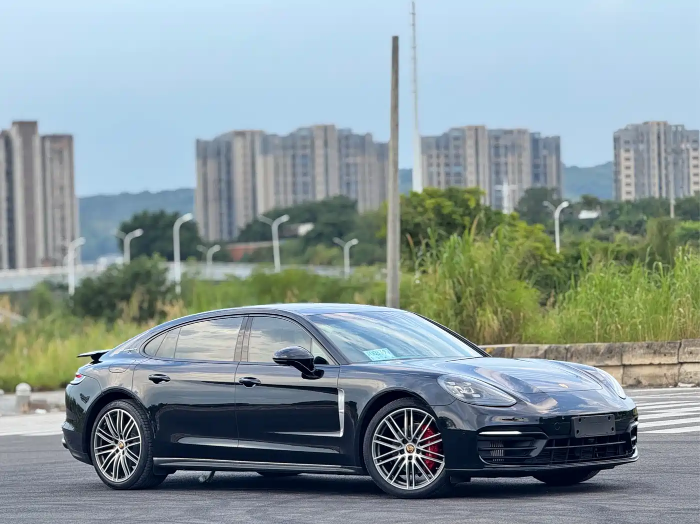 Фото 3 - Porsche Panamera
