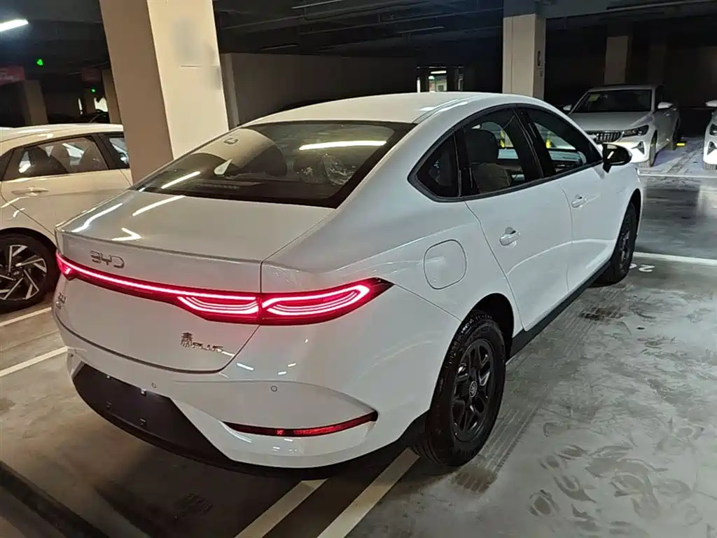 BYD Qin PLUS 2026 DM-i Smart Edition 128KM Progressive фото 7