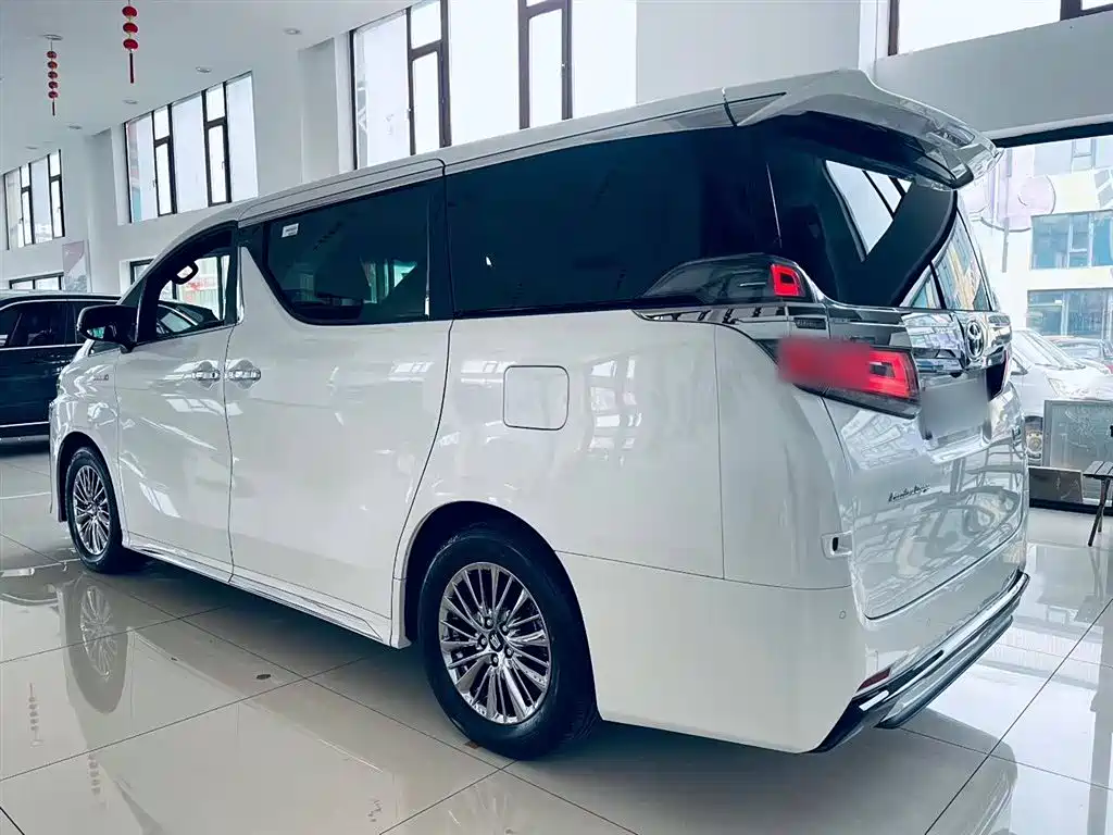 Toyota Vellfire 2021 Crown Hybrid 2.5L HV Supreme Edition фото 5
