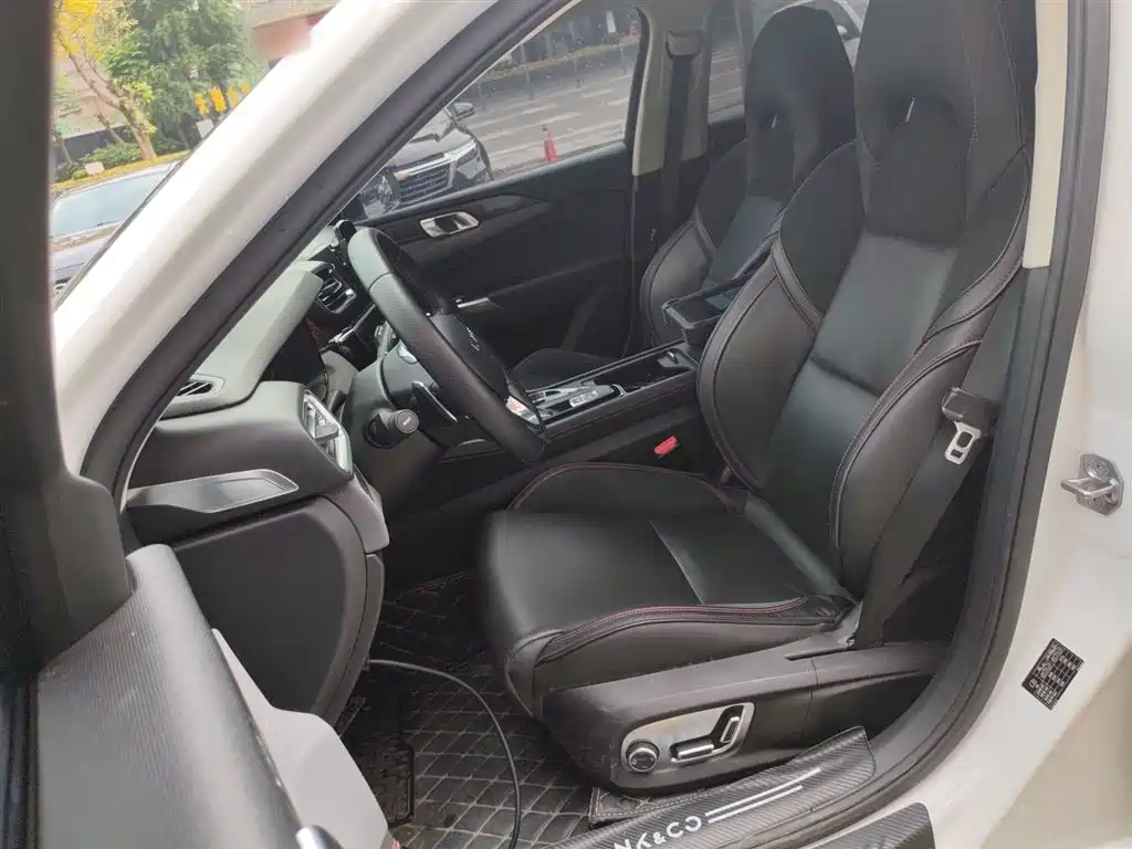 Lynk & Co 02 2018 1.5T DCT 2WD Power Pro Edition China V фото 11