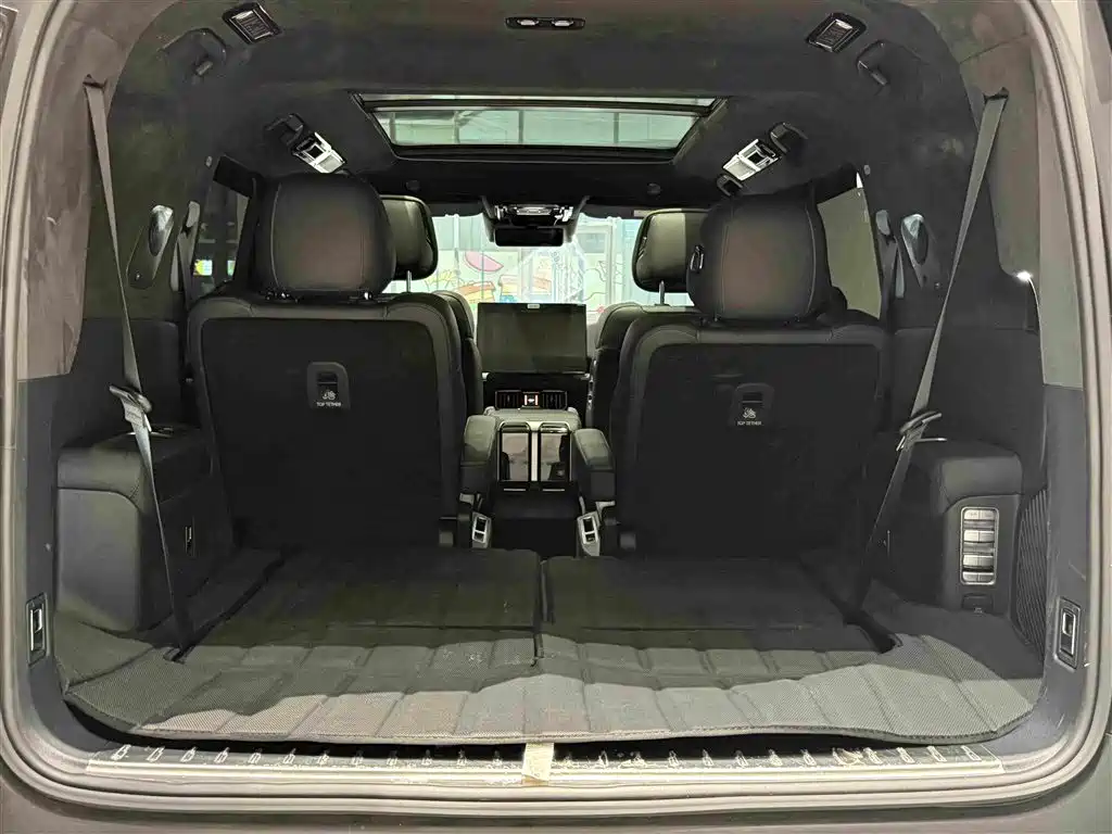 Fang Cheng Bao Leopard 8 2025 2025 Zhiyong Flagship 6-Seater