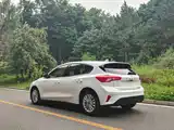Фото 8 - Ford Focus