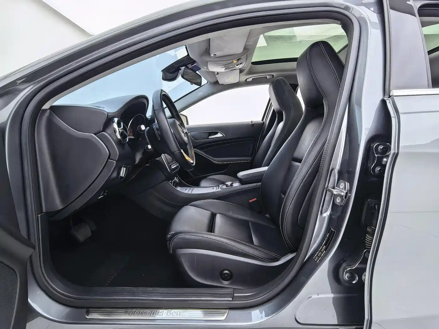 Mercedes-Benz GLA 2018 GLA 200 Dynamic фото 15