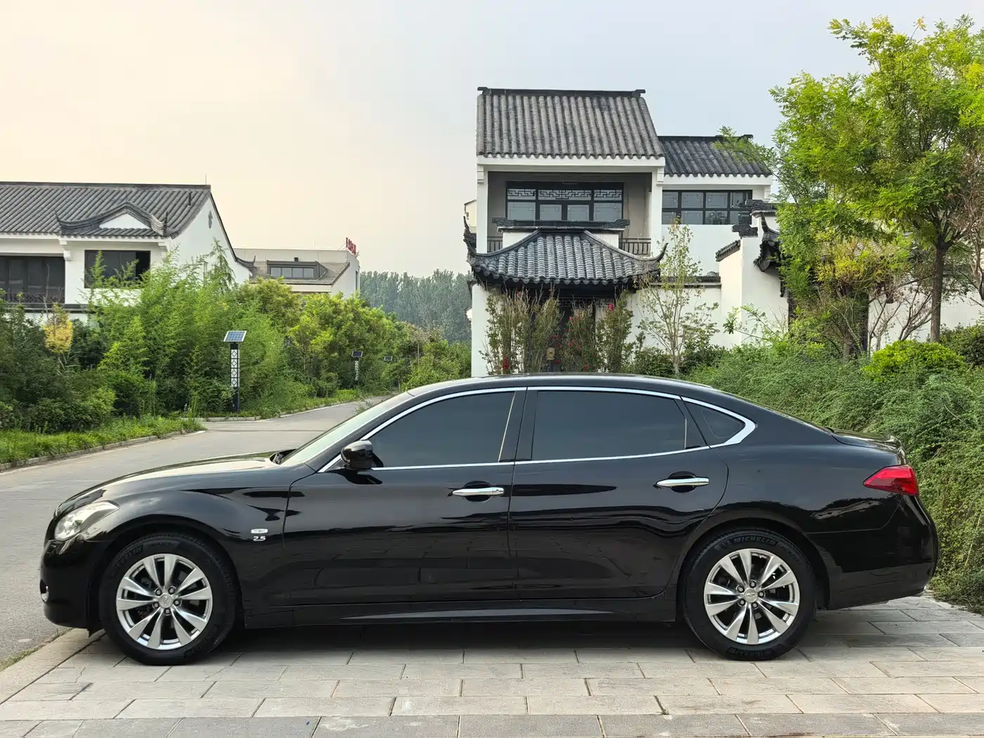 Infiniti Q70 2014 2013 Q70L 2.5L Premium