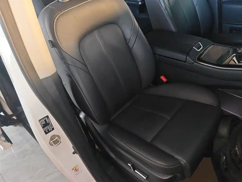GAC Trumpchi Trumpchi M8 2021 Leading Show Series 390T Ultimate Edition фото 16