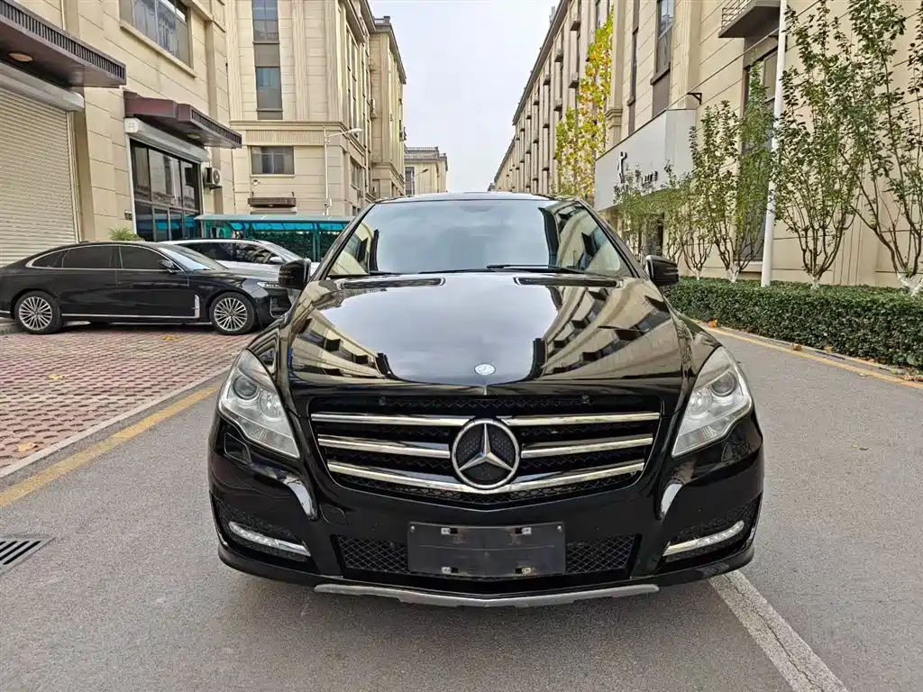 Mercedes-Benz R-Class 2017 R 320 4MATIC Business Collector's Edition фото 24