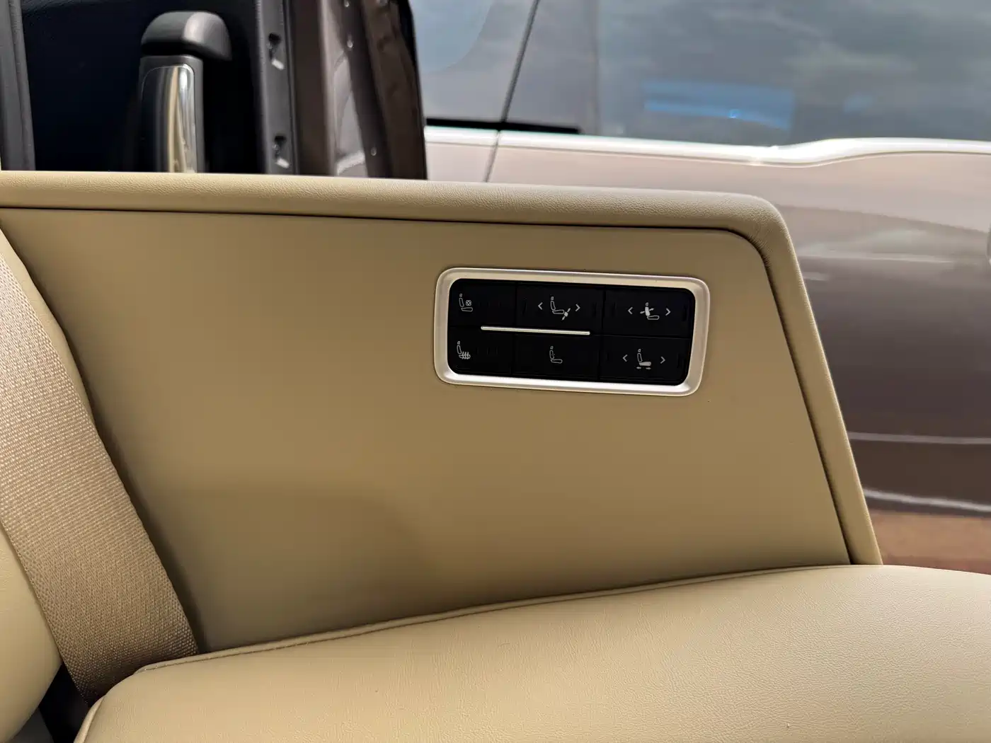 Buick GL8 2023 Land Business Class 652T Luxury фото 12