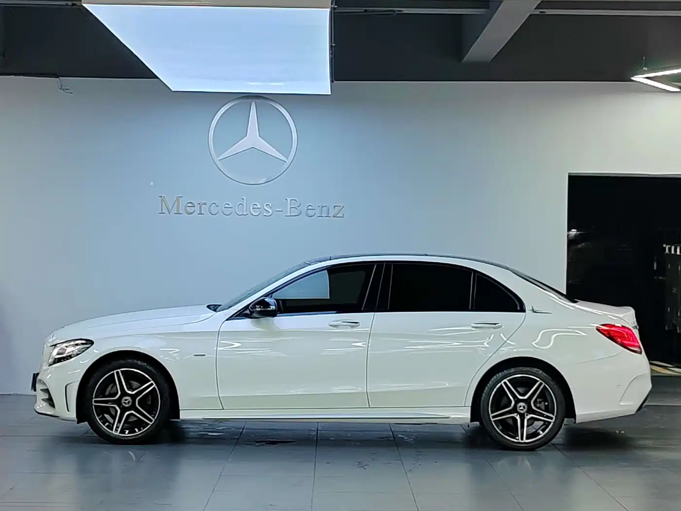 Mercedes-Benz C-Class 2021 C 260 L Sport Starry Exclusive Edition фото 3
