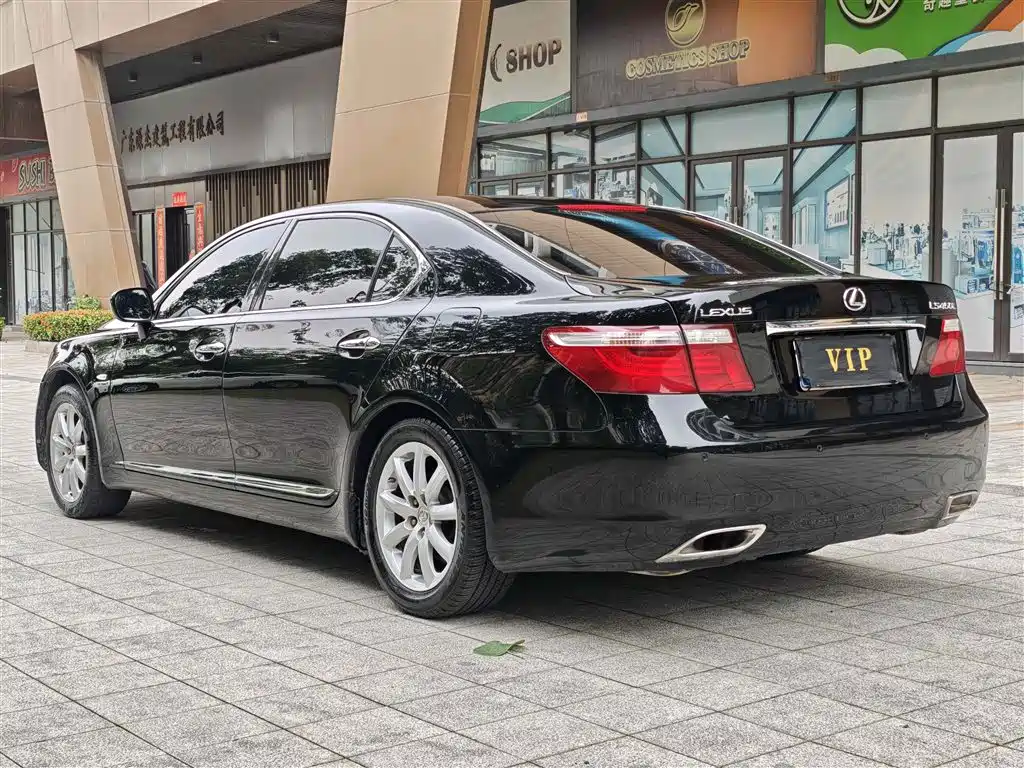 Lexus LS 2006 460L фото 17