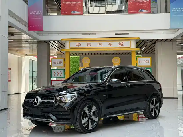 MERCEDES-BENZ GLC