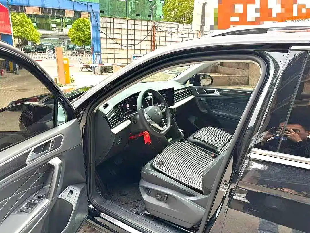 Volkswagen Tiguan L 2025 Model 300TSI Auto 2WD Dragon Edition фото 8