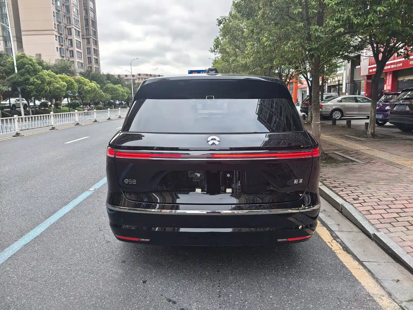 NIO ES8 2026 2025 Model 6-Seat Executive Luxury Edition