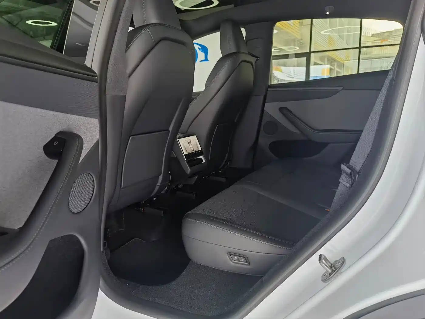 Tesla Model Y 2026 2026 Rear-Wheel Drive