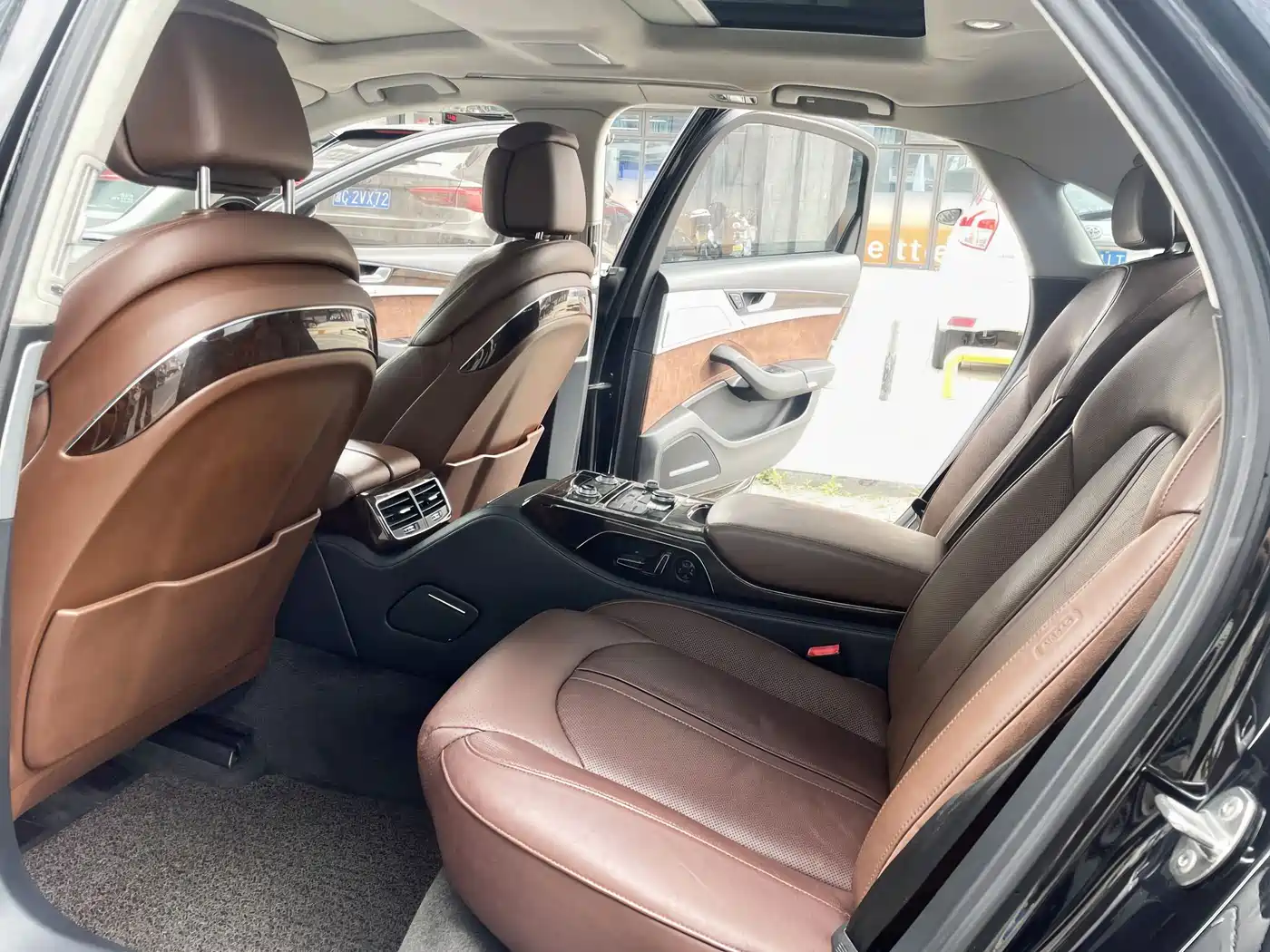 Audi A8 2013 A8L 45 TFSI quattro Exclusive фото 10