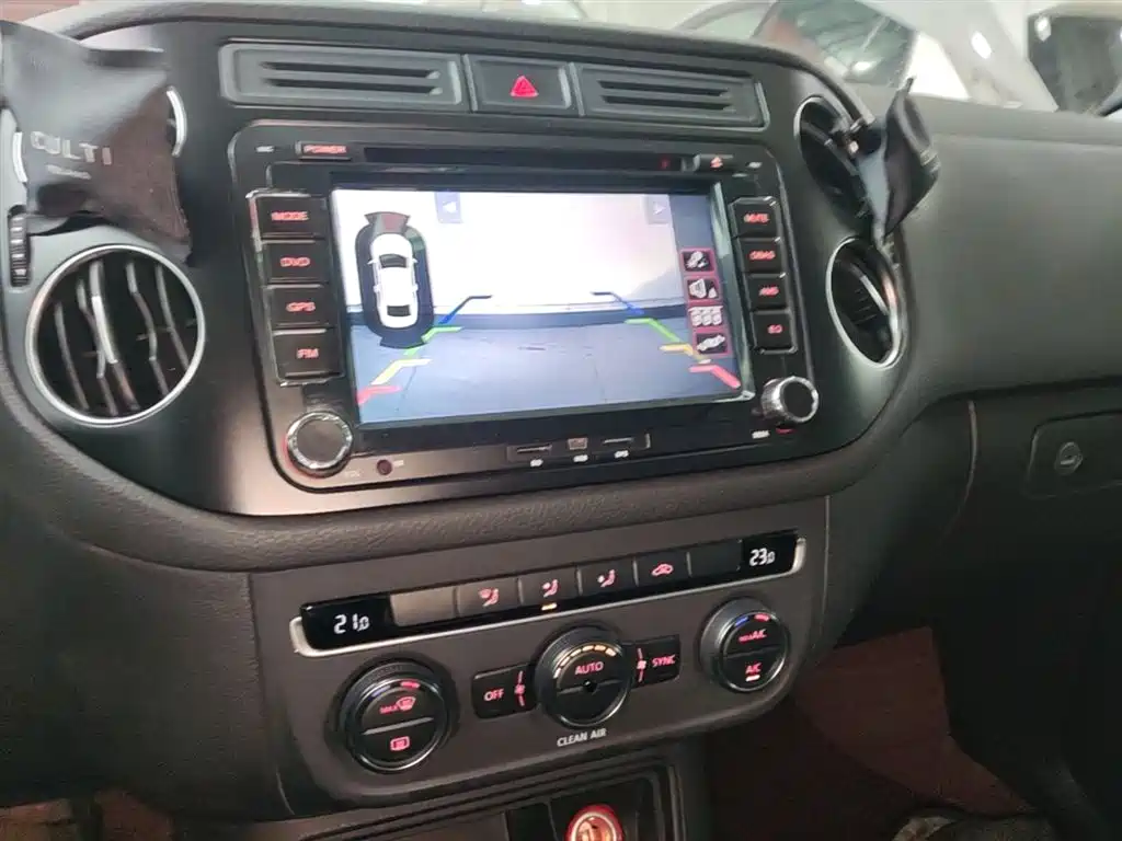 Volkswagen Tiguan 2016 Model 300TSI Automatic 2WD Comfort Edition фото 13