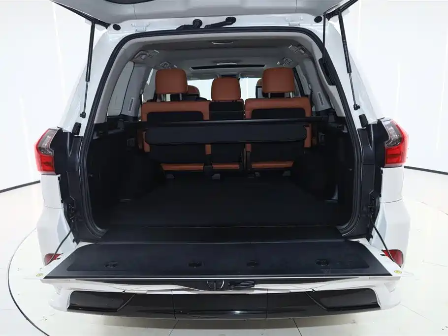 Lexus LX 2017 570 Peak Special Limited Edition фото 13