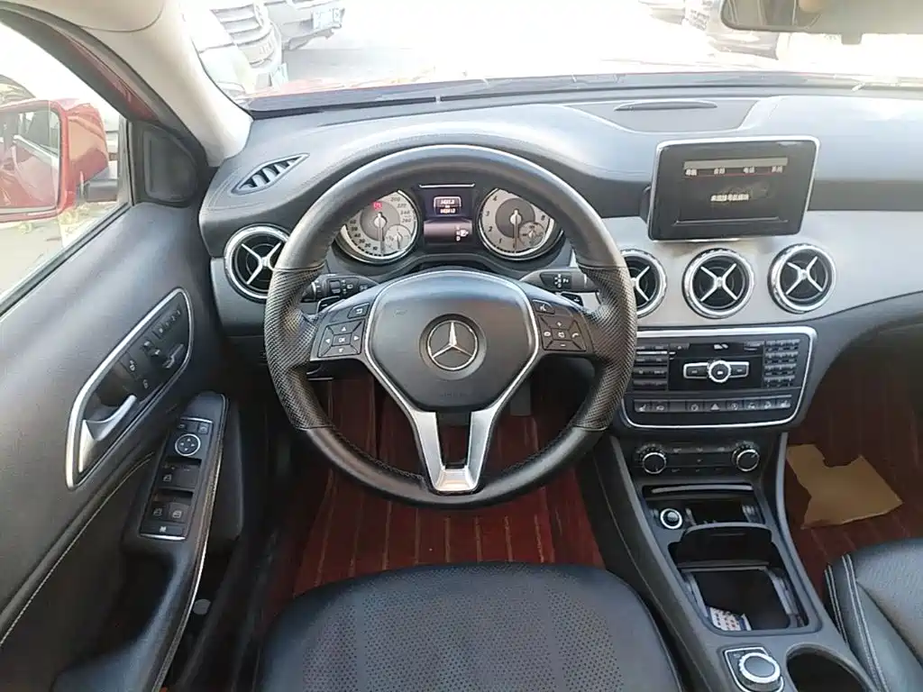 Mercedes-Benz GLA 2015 2015 GLA 220 4MATIC Fashion Edition
