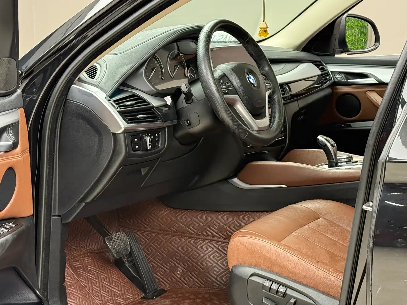 BMW X6 2015 xDrive35i Leading Type фото 5