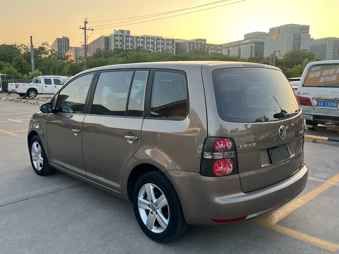 Volkswagen Touran 2015 1.4T Manual Trend Edition 5-seater фото 11