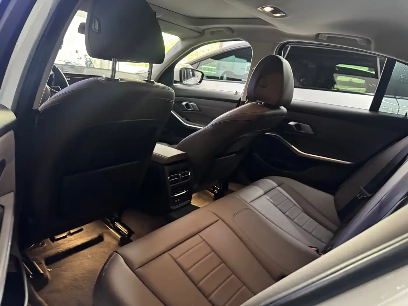 BMW 3 Series 2022 320i Sport Package фото 7