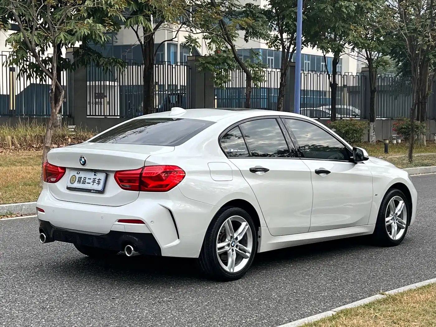 BMW 1 Series 2020 Model 120i M Sport Package фото 5