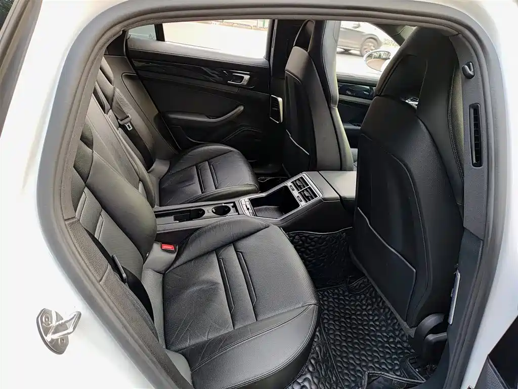 Porsche Panamera 2017 Panamera 3.0T фото 10