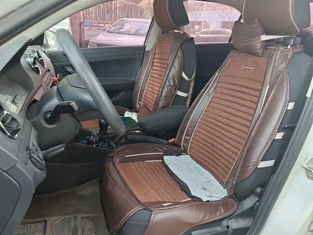 Volkswagen Jetta 2019 Dream Edition 1.4L Manual Fashion фото 8