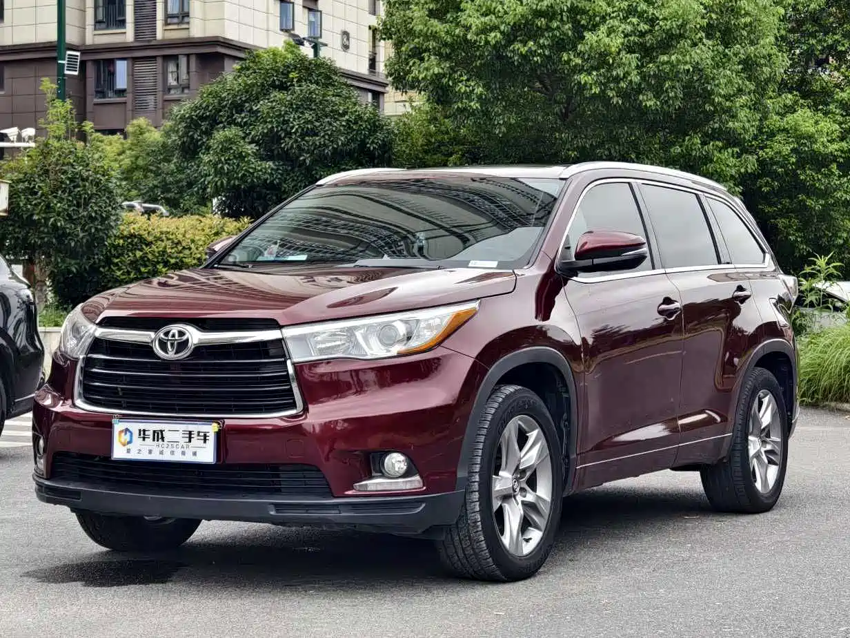 Фото 1 - Toyota Highlander
