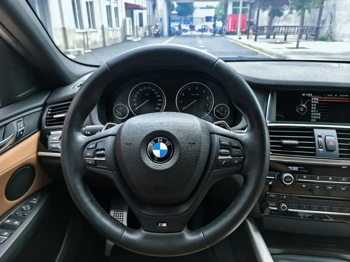 Фото 15 - BMW X4