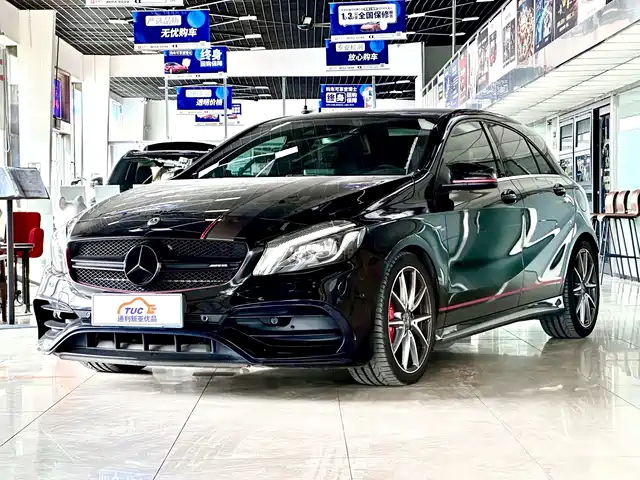 Mercedes-Benz A-Class AMG (Import) 2017 Facelift AMG A 45 4MATIC — фото 1