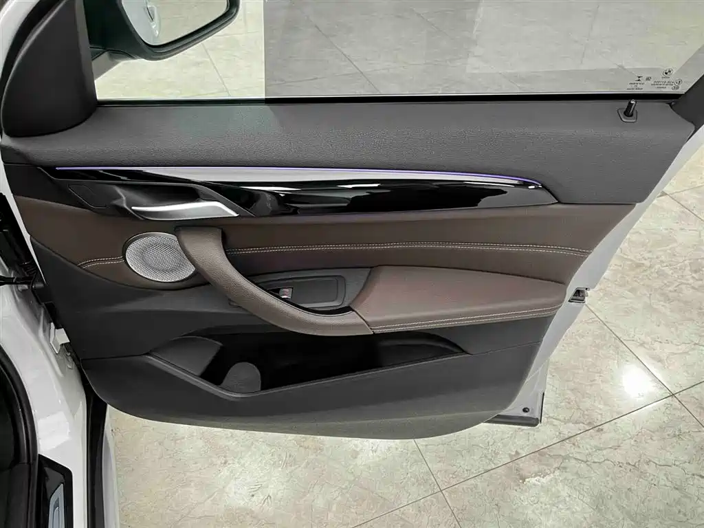 BMW X1 2022 sDrive20Li Premium фото 13