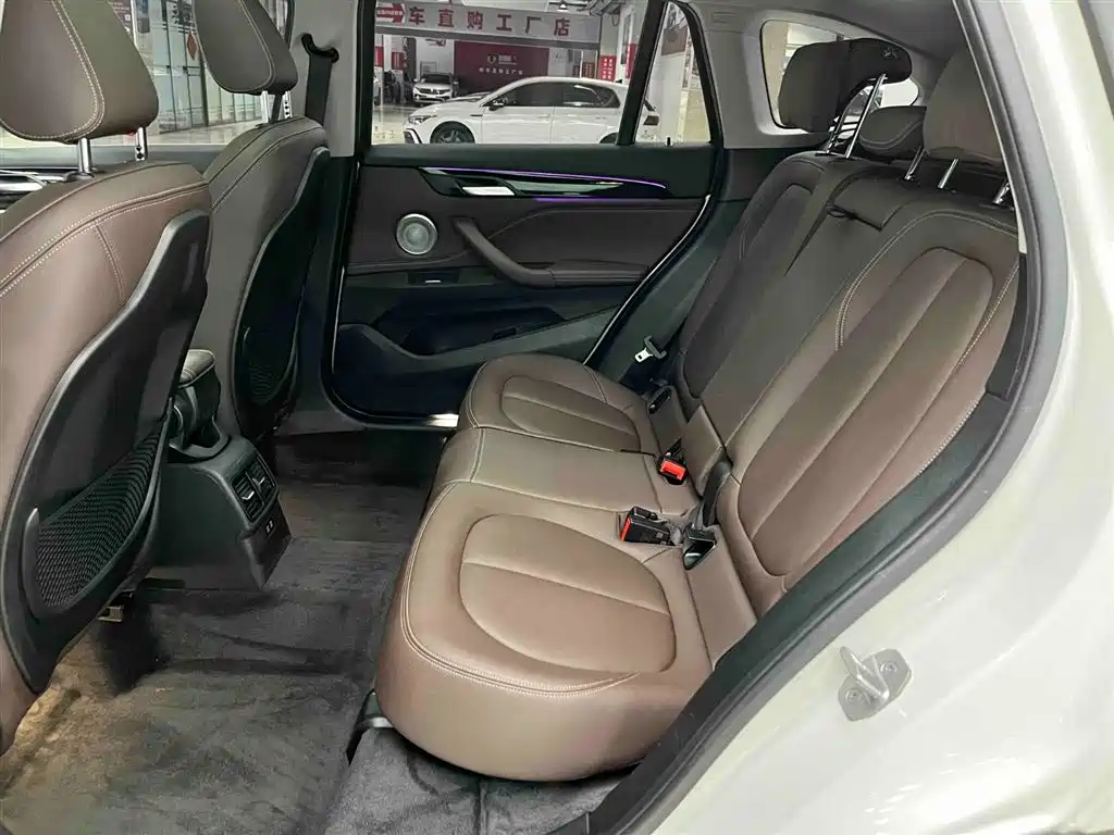 BMW X1 2022 sDrive20Li Premium фото 15