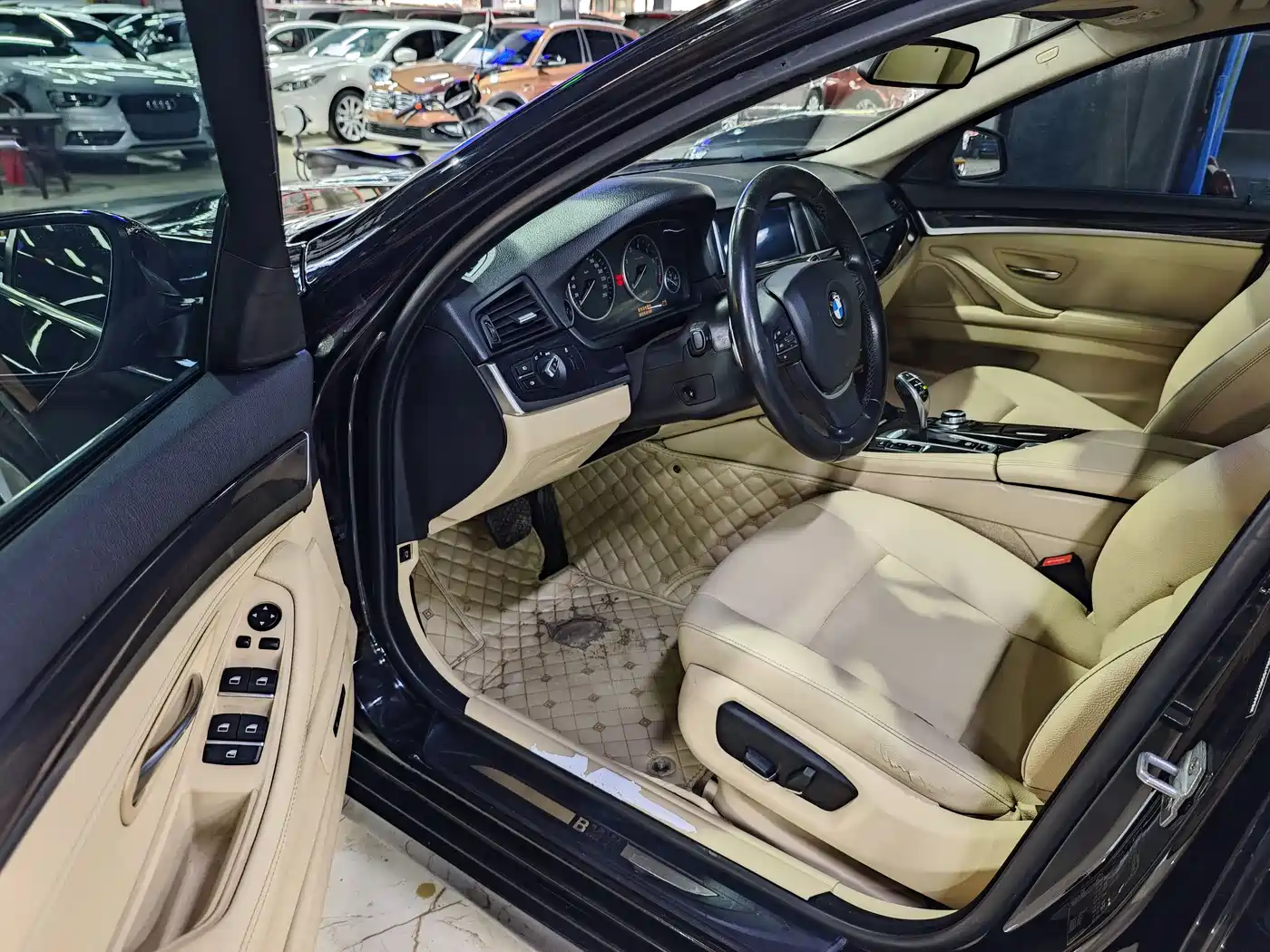 BMW 5 Series (Import) 2015 528i xDrive Luxury Design Package фото 7