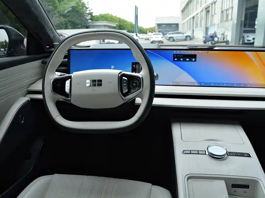 Geely Galaxy Galaxy E8 2024 665km RWD Starship Smart Driving Edition фото 10