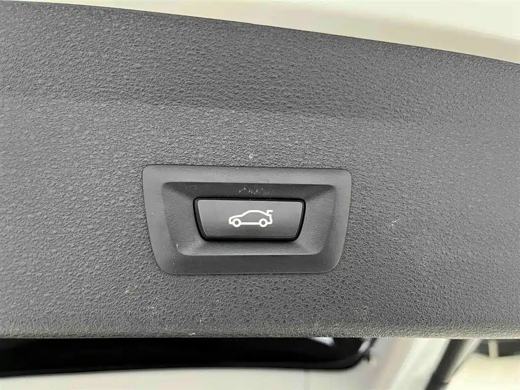 BMW X1 2022 sDrive20Li Premium фото 18
