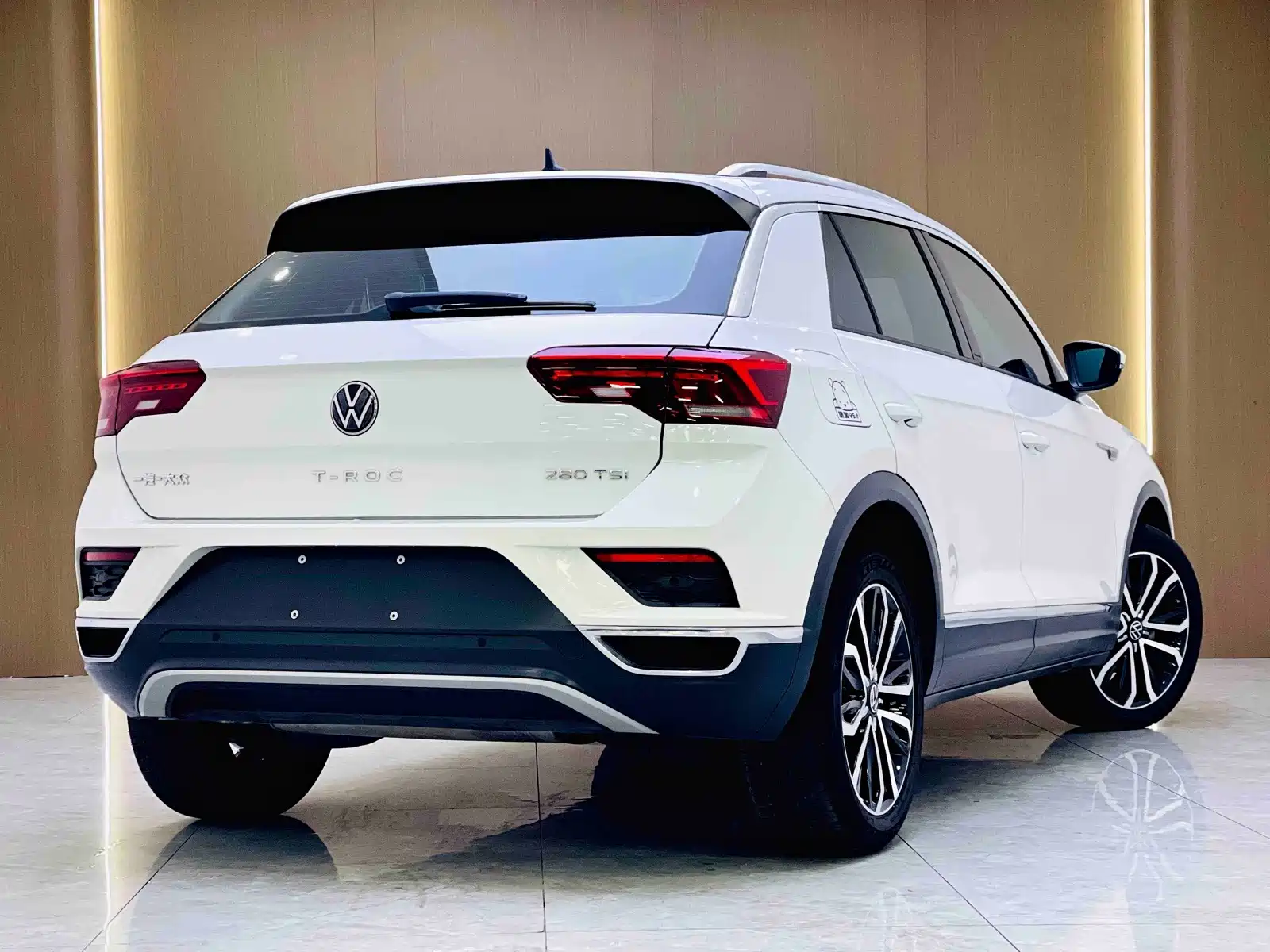 Фото 3 - Volkswagen T-ROC