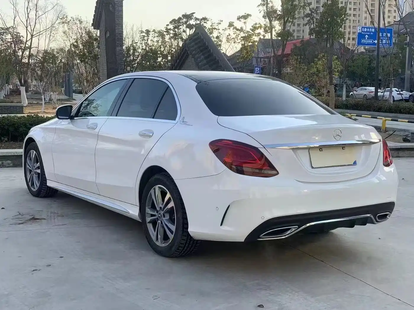 MERCEDES-BENZ C CLASS