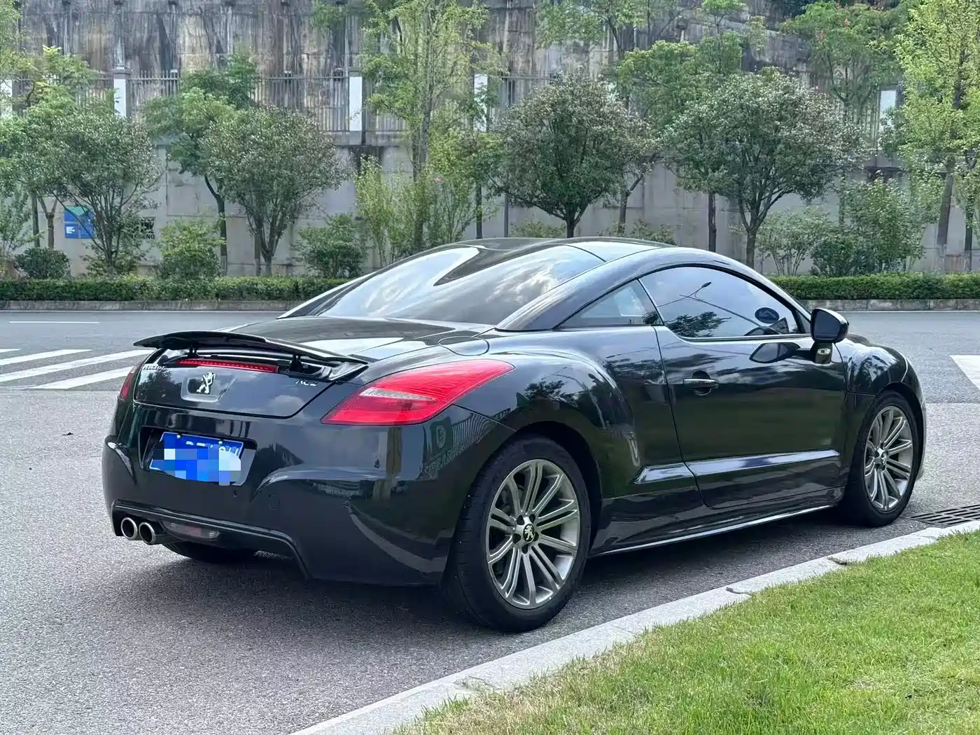 Peugeot RCZ 2013 2014 1.6T Luxury (Dark Style)