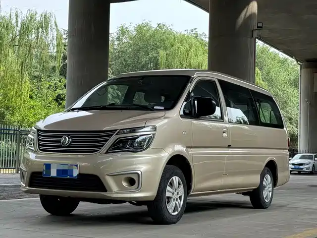 Dongfeng Fengxing Lingzhi 2019 Facelift M5L 1.6L 7-Seat Basic Model China VI