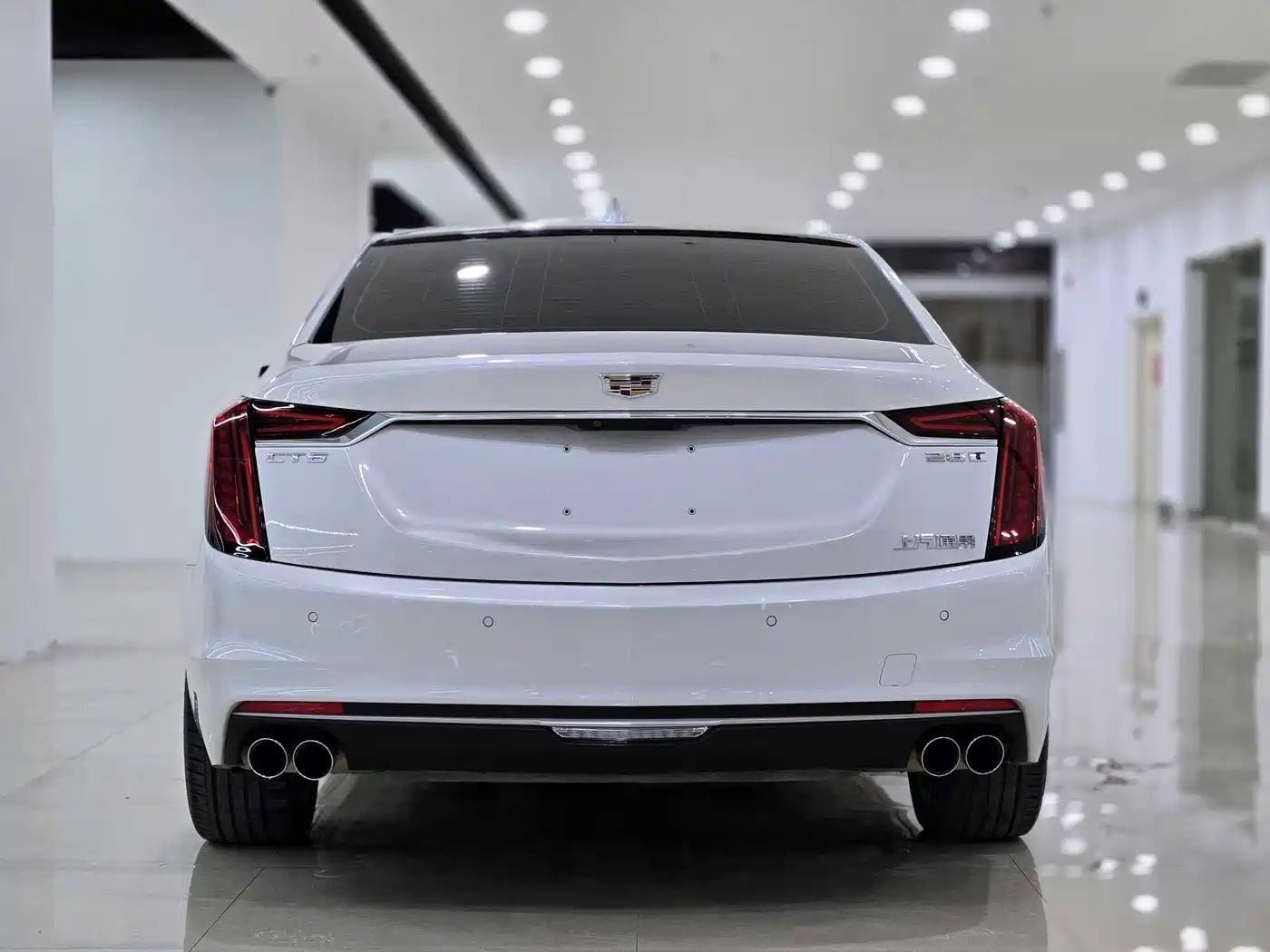 CADILLAC CT6