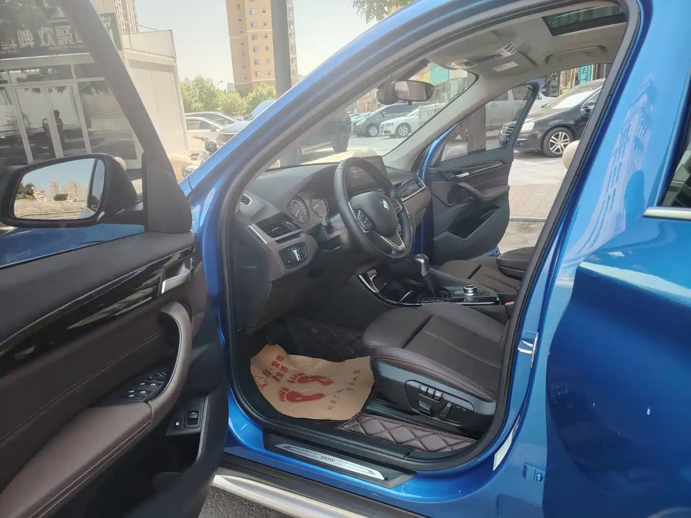 BMW X1 New Energy 2020 xDrive30Le Premium Edition фото 9
