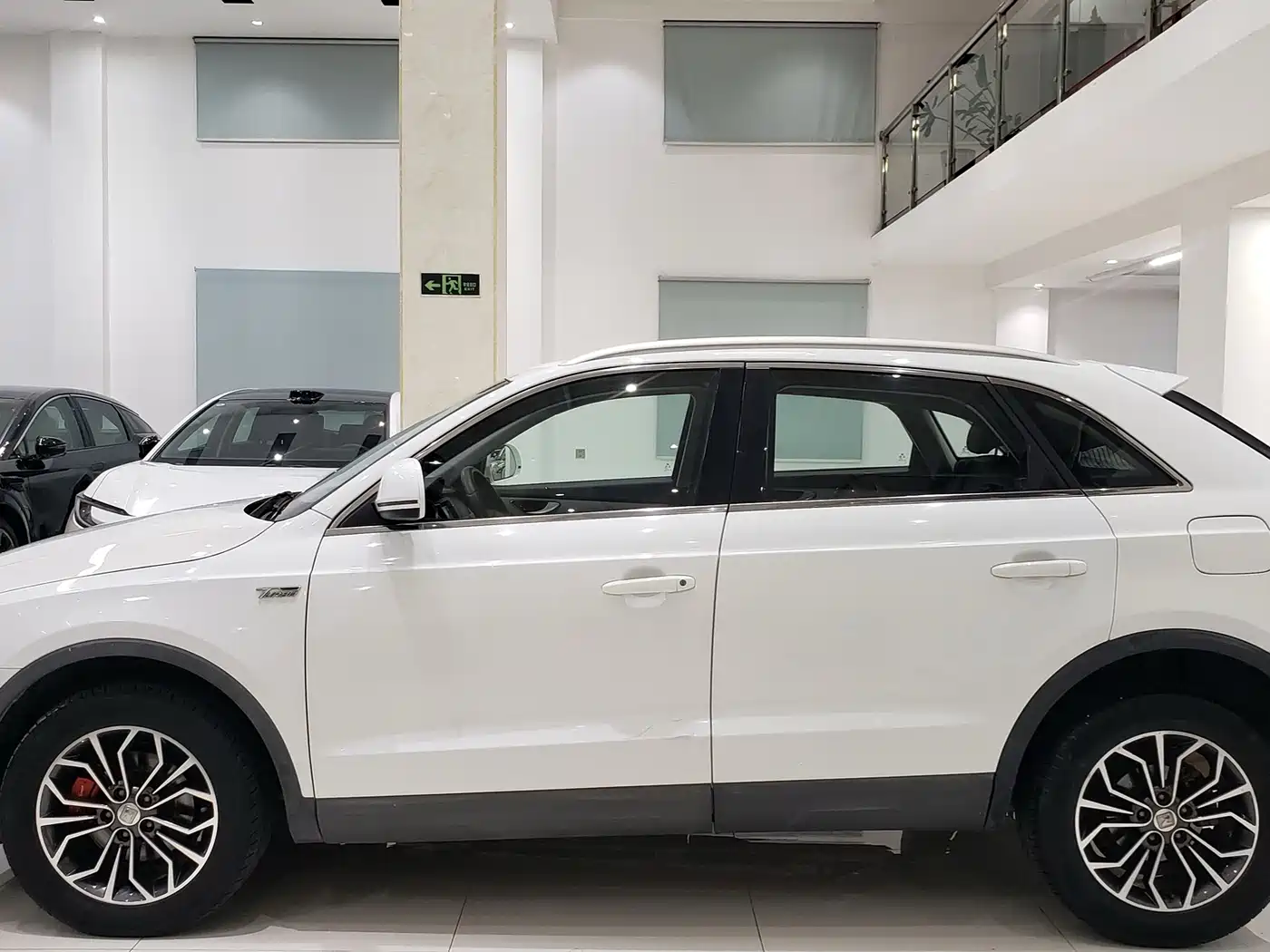 Zotye SR7 2017 2017 1.5T CVT Magic Cube Road