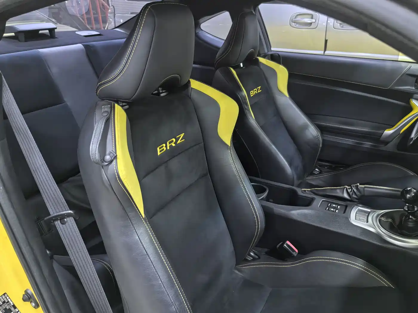 Subaru BRZ 2017 2.0i Automatic type-RS Yellow Special Edition фото 12