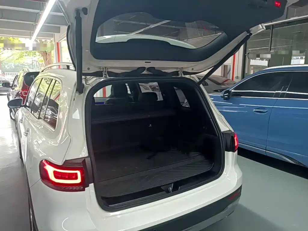 Фото 19 - Mercedes-Benz GLB