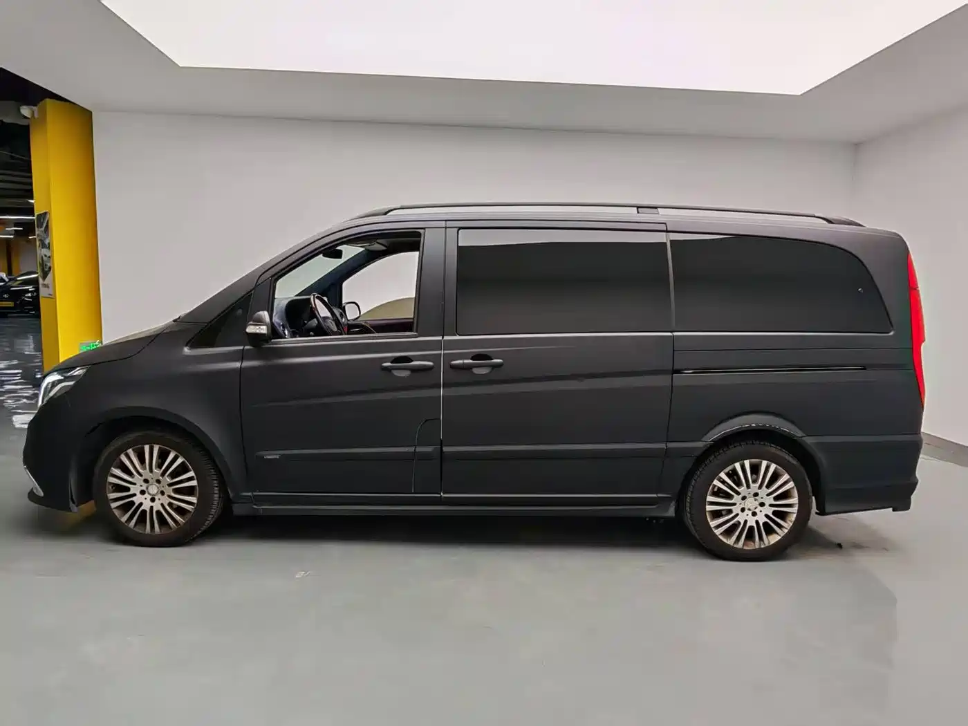 Mercedes-Benz Viano 2010 2.5L Prestige Edition фото 7