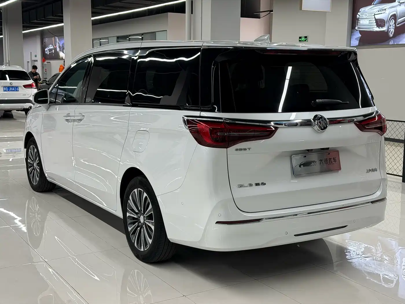 Buick GL8 2021 ES Landlord 653T Luxury фото 7