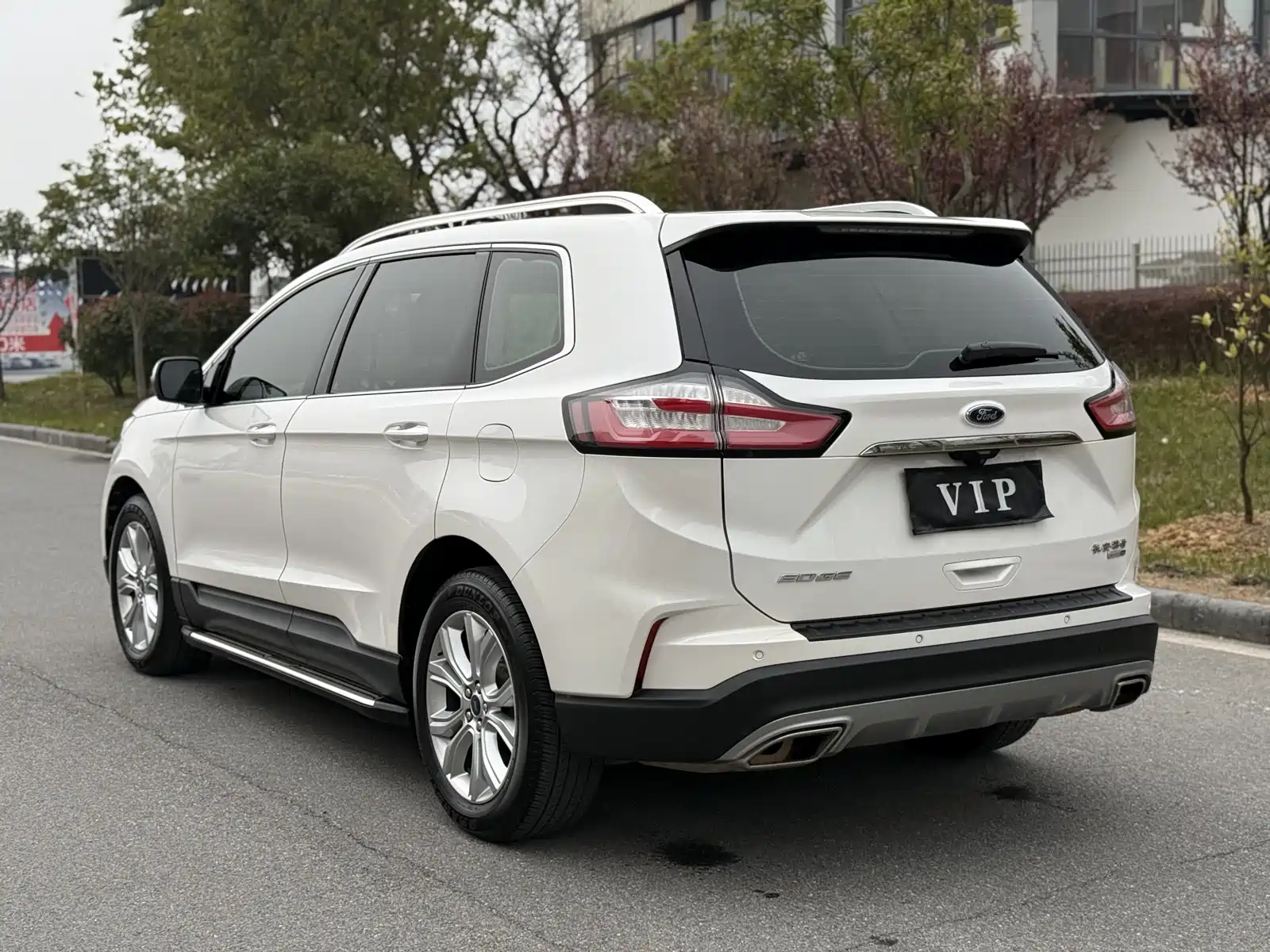 Фото 6 - Ford Edge