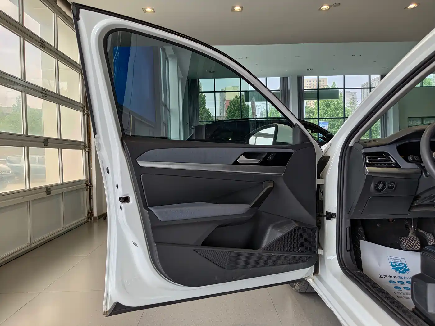 Volkswagen Lavida 2024 Model 1.5L Automatic Delight Edition фото 7
