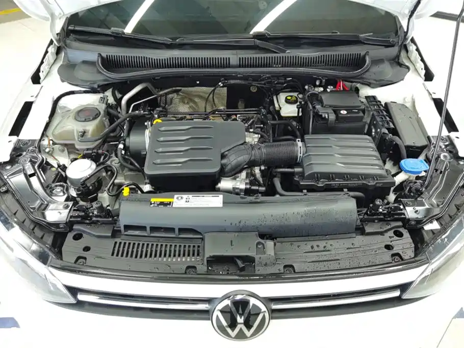 Volkswagen Polo 2023 Plus 1.5L Automatic Colorful Tech Edition фото 10