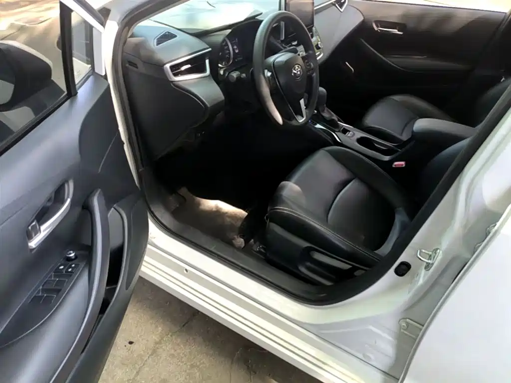 Toyota Corolla 2021 1.2T S-CVT Elite PLUS Edition фото 16